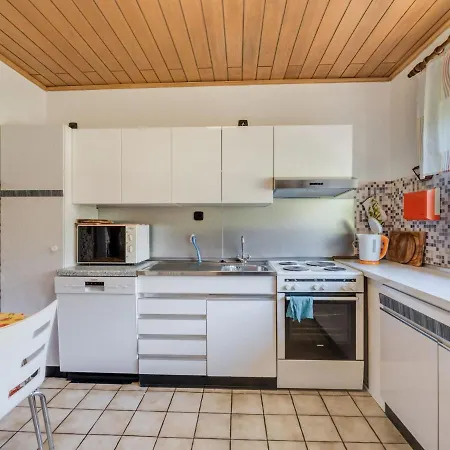 Beautiful Holiday In Becherbach With Terrace Hébergement de vacances Becherbach bei Meisenheim